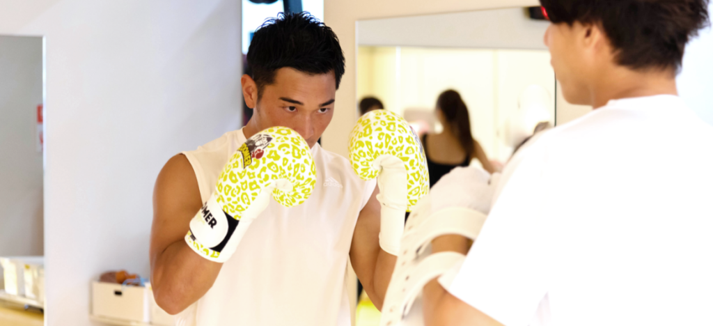 現役の格闘家によるレッスンを受けることができます。